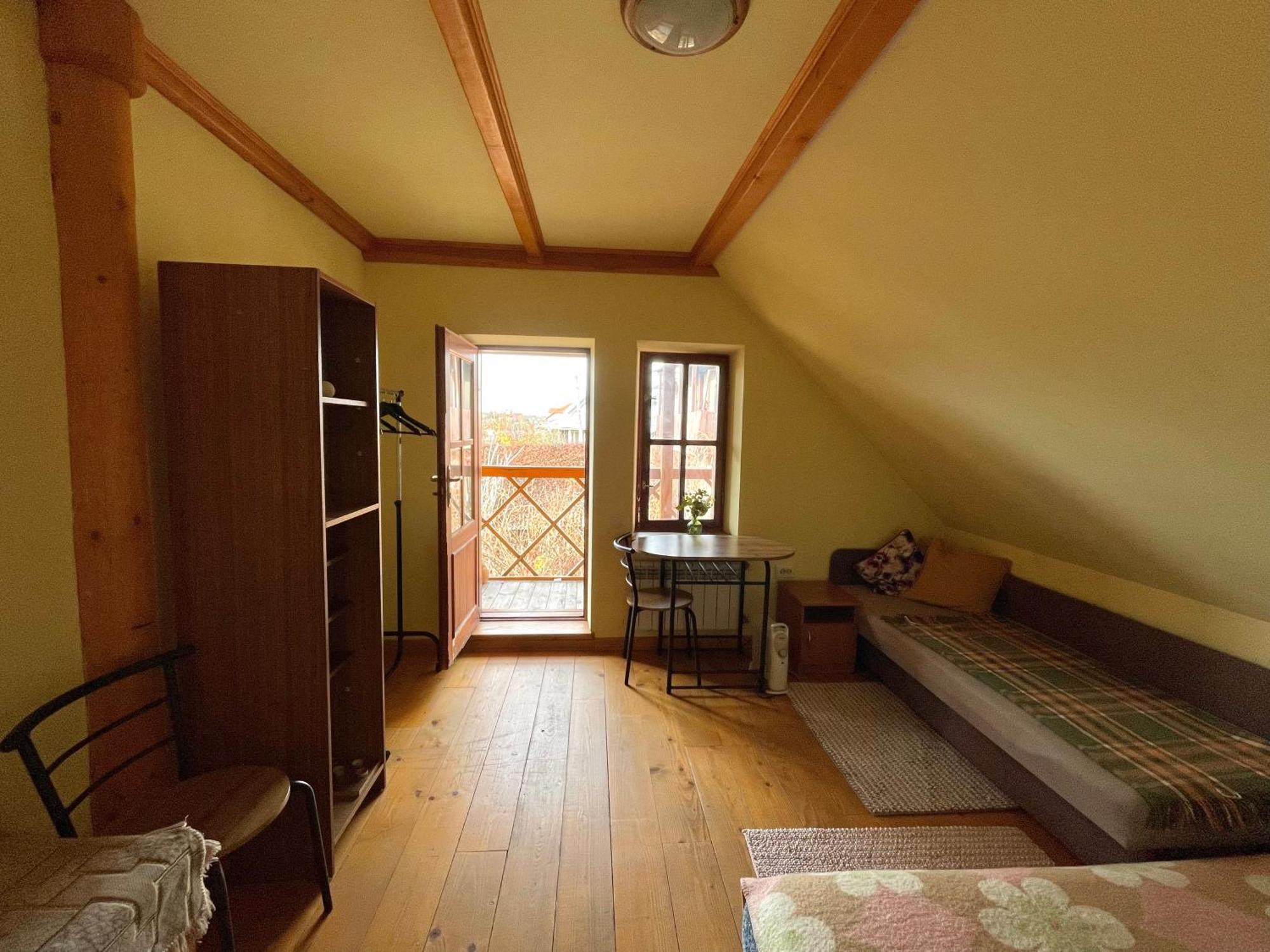Tisnyi 7 Guest House Kamianets Podilskyi Bagian luar foto